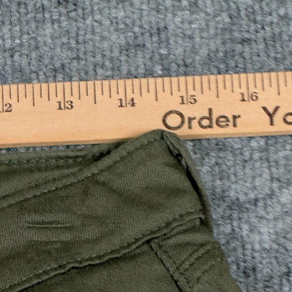 Levi Strauss Mid Rise Capri Pants Womens 10 W30 Green Stretch Cropped Casual New - Picture 5 of 10